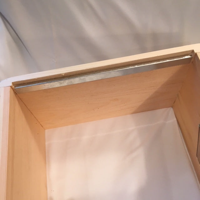 Metal Frame Rest